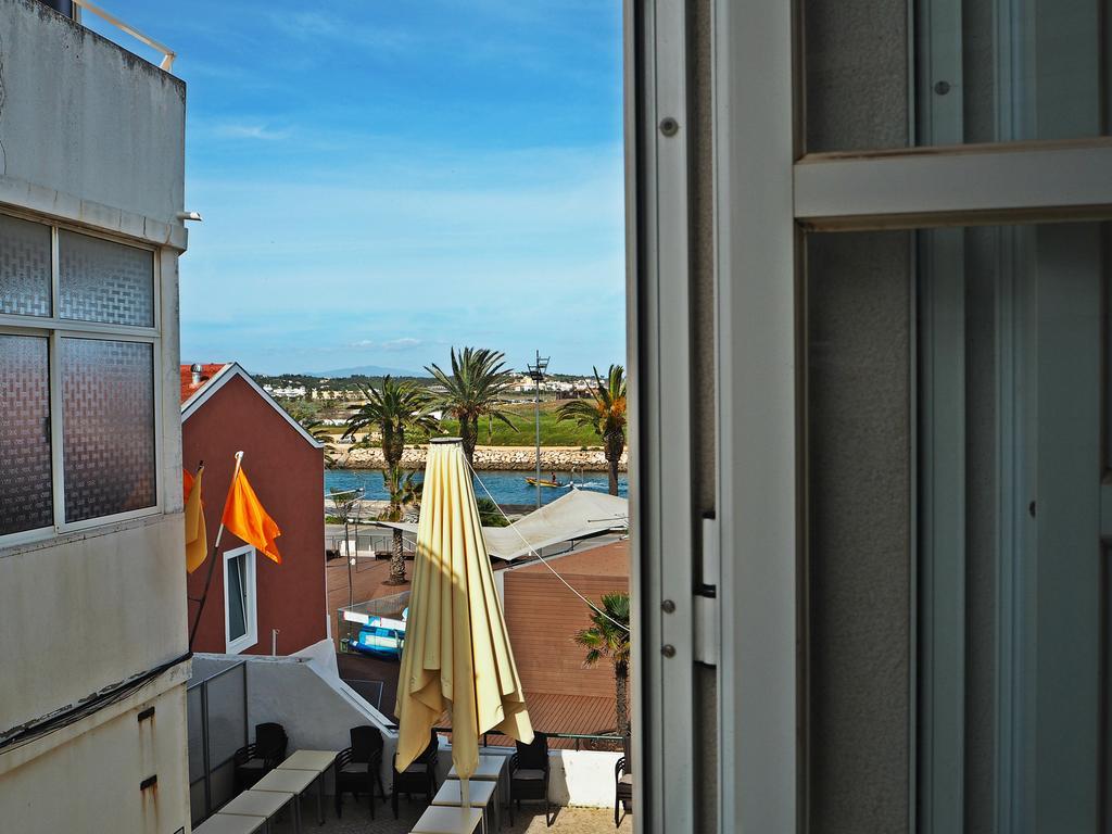 Ema'S Beach And Nightlife House Apartment Lagos Exterior photo